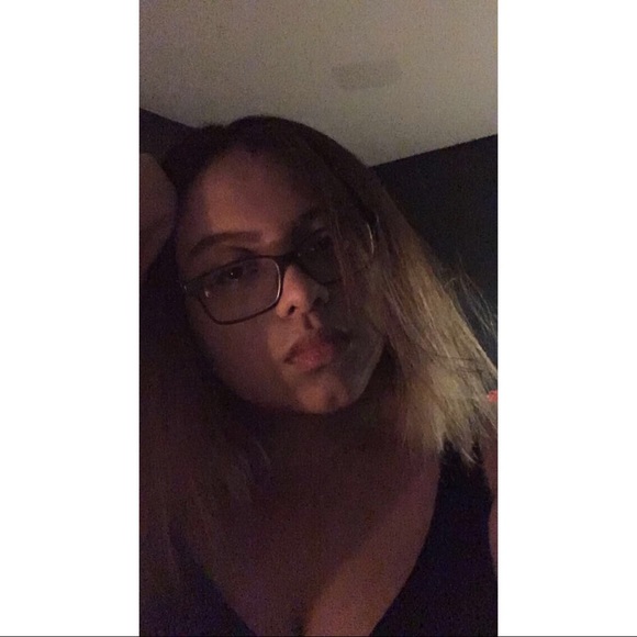 Meet your Posher, Erika - Picture 1 of 1